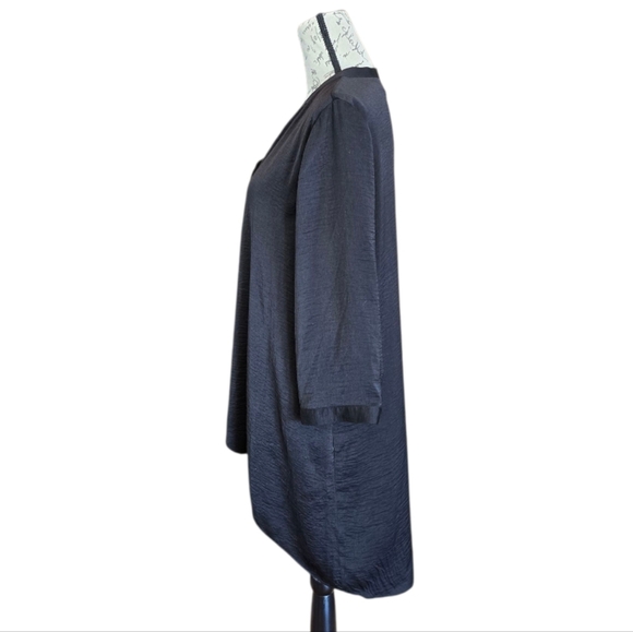 Chico's Assymetrical Layered Black Satin 3/4 Sleeve Tunic Top L - Picture 3 of 8